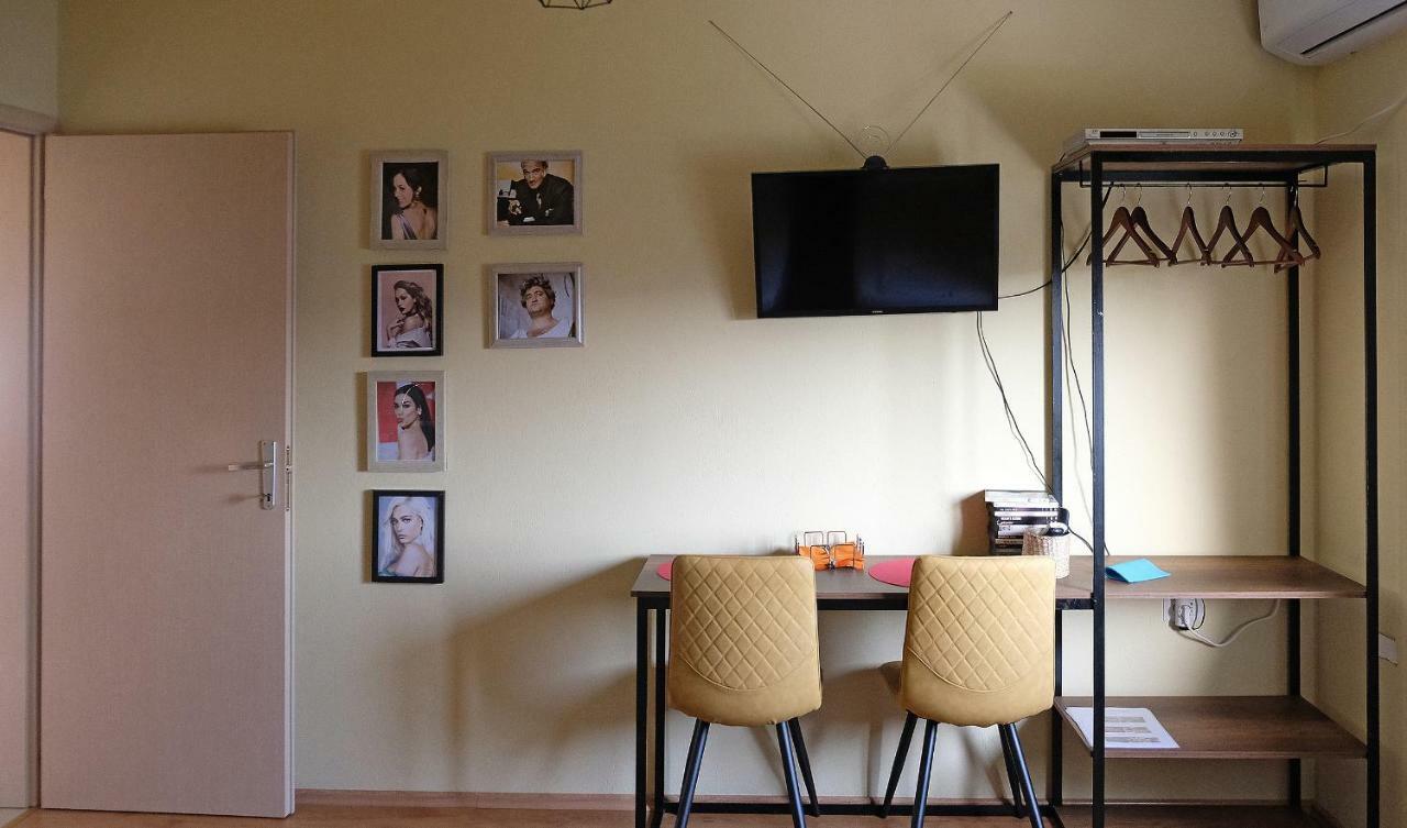 Apartament Friends Terrace Tirana Zewnętrze zdjęcie