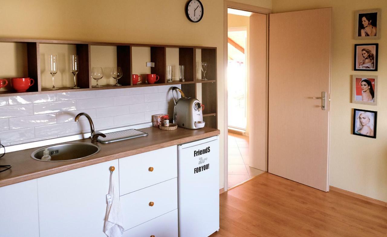 Apartament Friends Terrace Tirana Zewnętrze zdjęcie